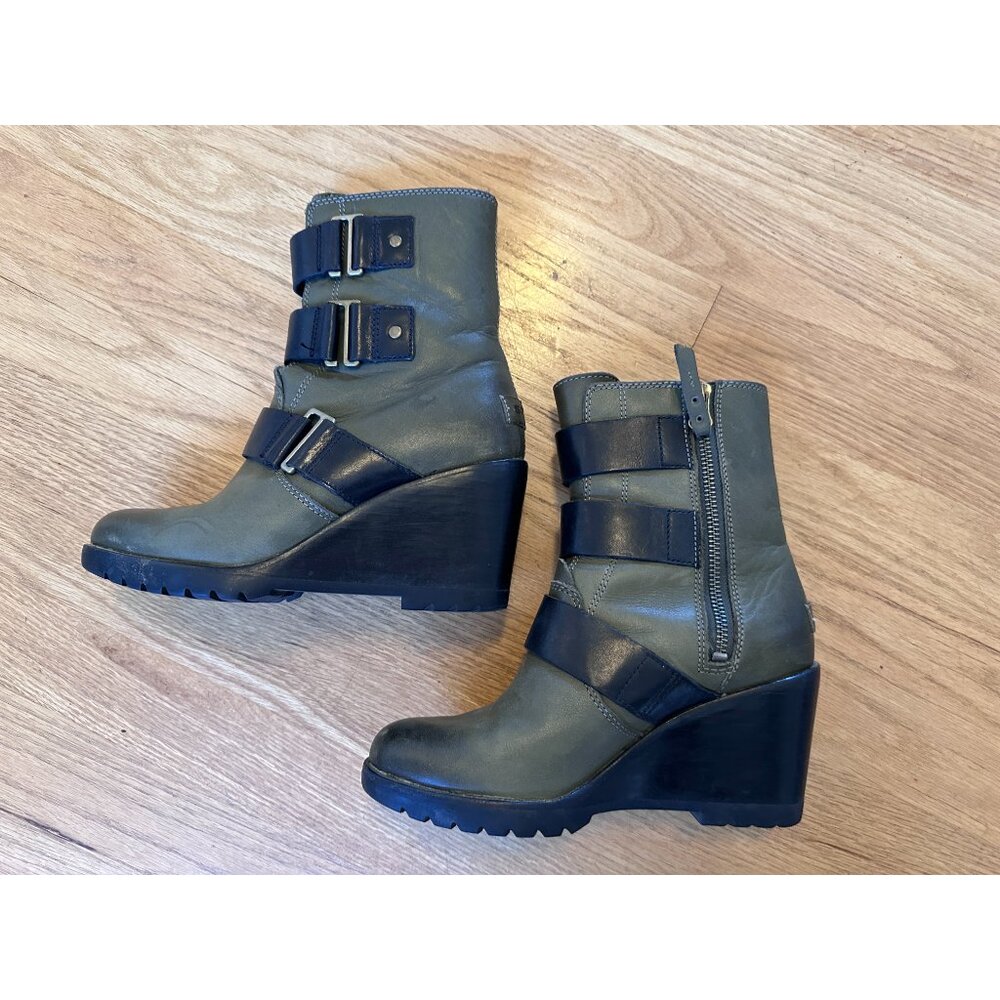 SOREL After Hours Olive Green Black Leather Wedge Strappy Zip Boots Sz 6.5